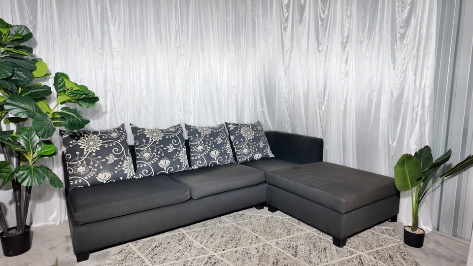 🛋️ Harvey Norman Corner Couch – Comfortable, Spacious, and Ready for a New Home!