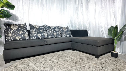 🛋️ Harvey Norman Corner Couch – Comfortable, Spacious, and Ready for a New Home!